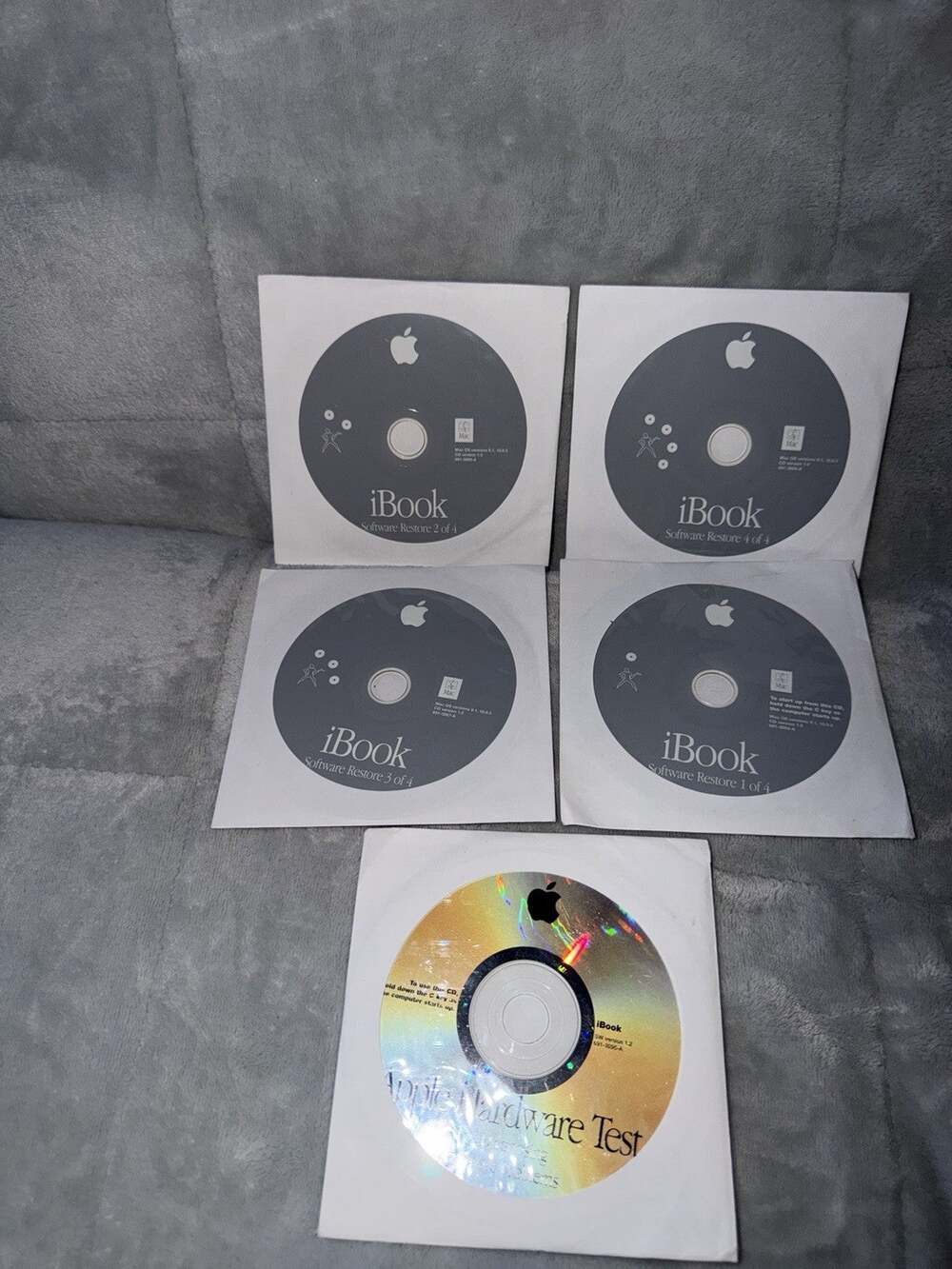 Apple iBook Install Discs V1.2, Applications & Apple Hardware Test